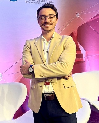 Foto do professor Rafael
